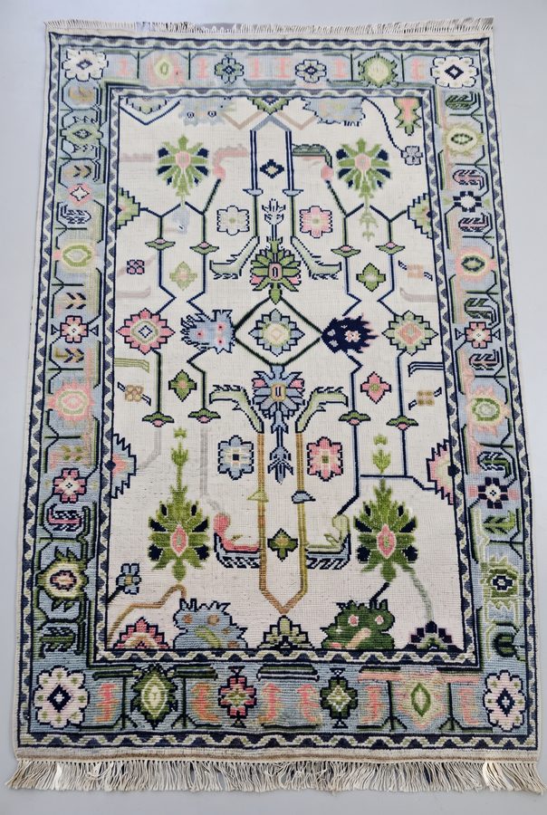 Ivory Lattice — hand-tufted rug
