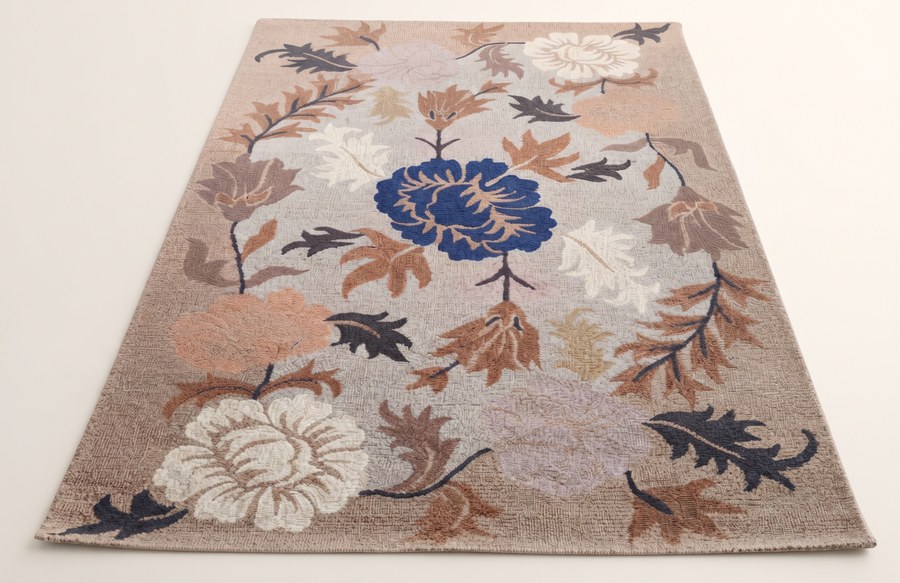 Ivory Floral Bouquet — hand-tufted rug, Diwali sale